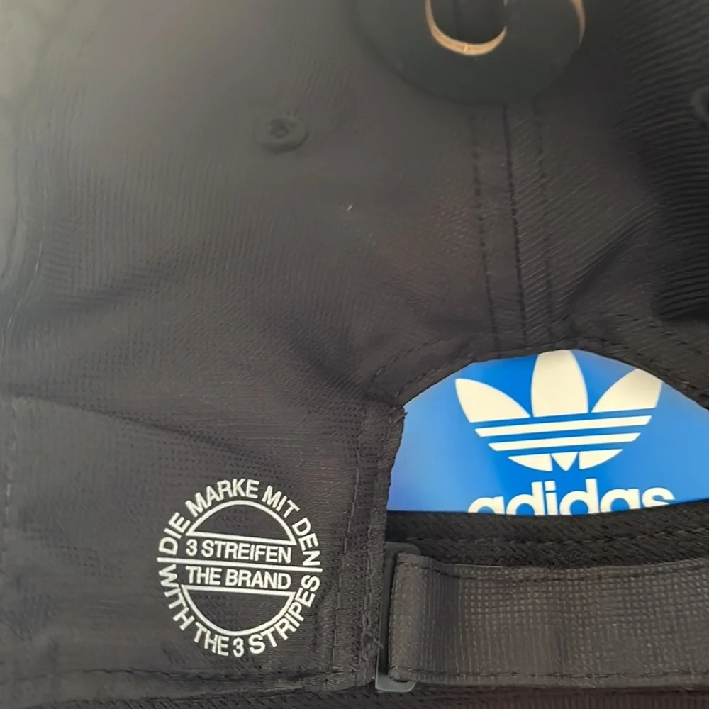 Adidas hat - Picture 3 of 5